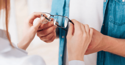 como-cuidar-tus-gafas-malaga-39948